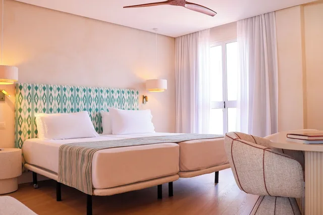 غرفة بسريرين منفصلين بشرفة، Del Mar Hotel And Spa 2/6