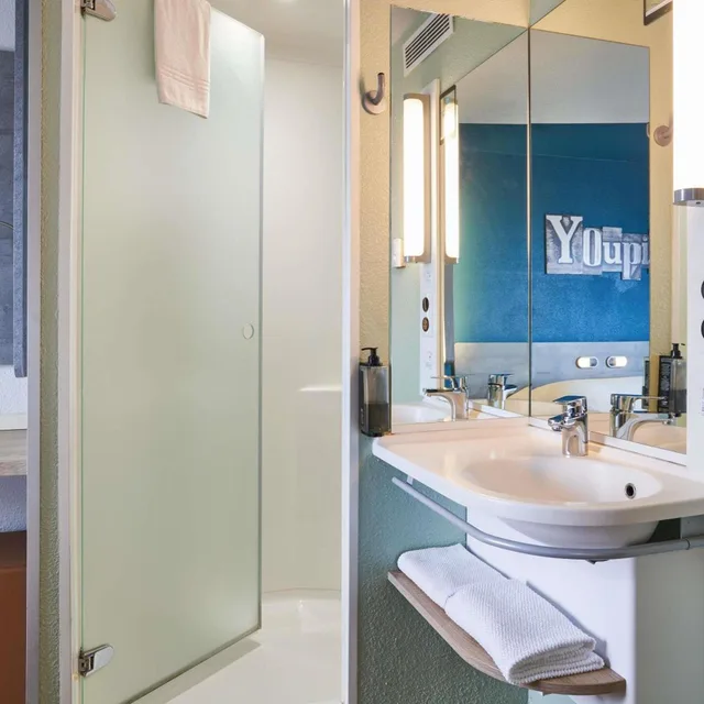 غرفة بسرير بطابقين وسرير كوين، Ibis Budget Bordeaux Centre Gare Saint Jean 9/10