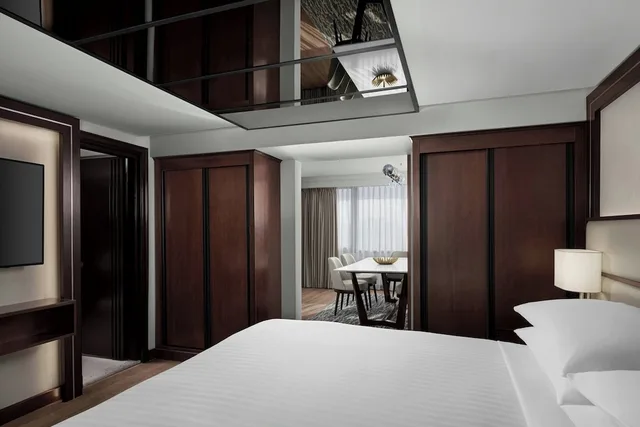 جناح تنفيذي بسرير كينج بغرفة نوم واحدة، Marriott Amman Hotel 6/10