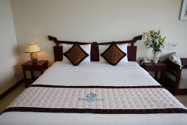 غرفة قياسية بسرير كينج بإطلالة على الحديقة، Tropicana Resort 4/10