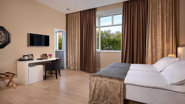 غرفة سوبيريور بإطلالة على المدينة، Cornaro Hotel 1/1