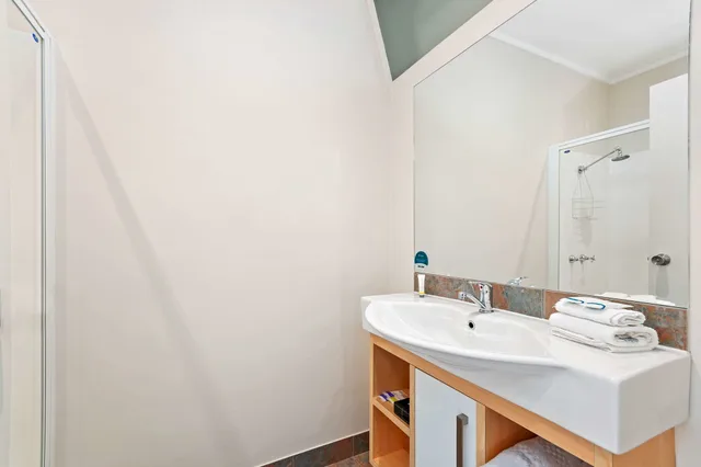 غرفة قياسية بسرير كوين، Comfort Inn and Suites Lakes Entrance 7/7