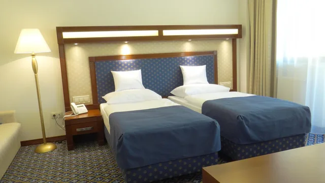 غرفة متصلة بسرير مزدوج، Centrum Hotel Debrecen 3/7
