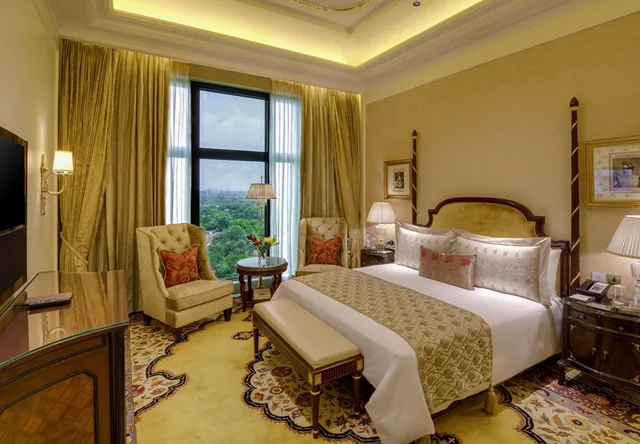 جناح فاخر بشرفة، The Leela Palace New Delhi 2/2
