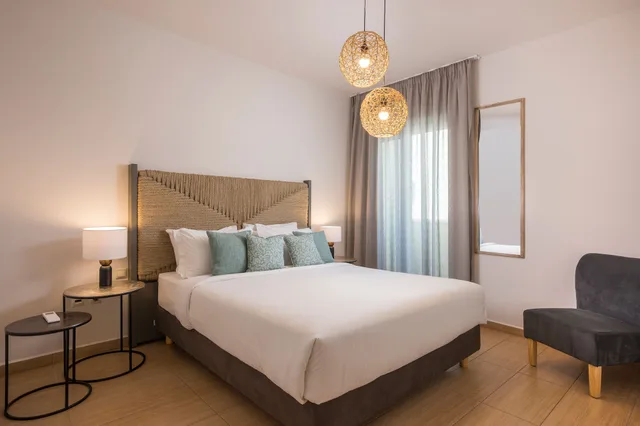 شقة بسرير فردي بغرفة نوم واحدة مع أريكة، Trianon Luxury Apartments and Suites 1/4