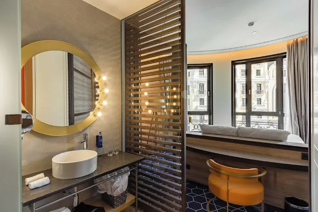 غرفة ديلوكس غراند بسرير كوين بإطلالة، Pestana CR7 Gran Vía 8/9