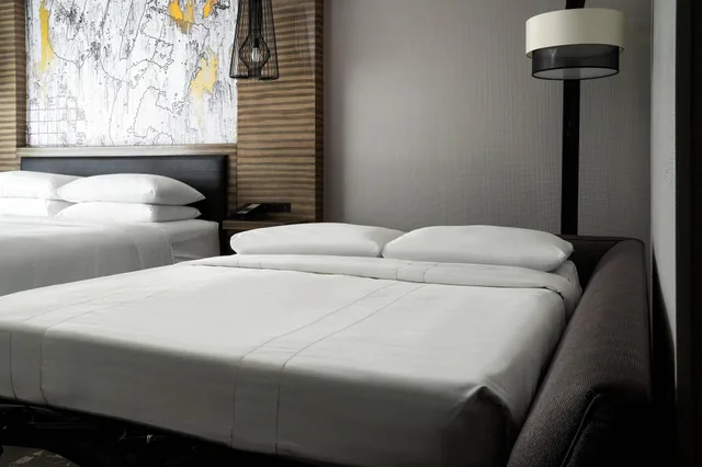 Room, King Bed, Marriott Indianapolis North 1/6