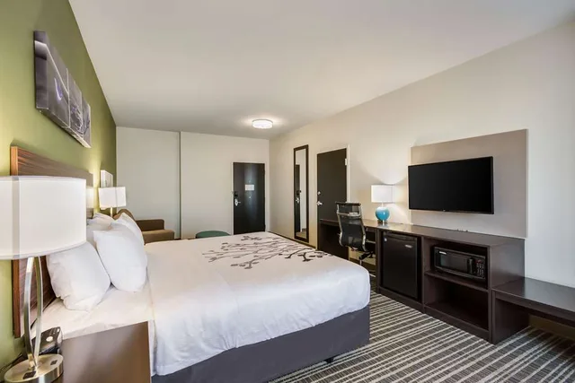 غرفة بسرير كينج، Sleep Inn & Suites Yukon Oklahoma City 2/8