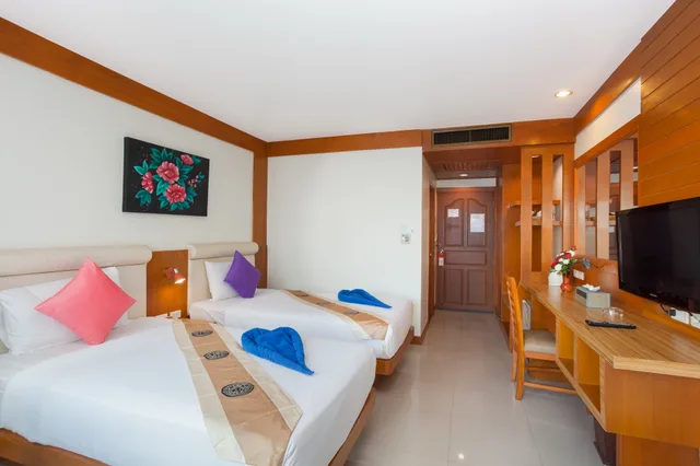 غرفة ديلوكس بسرير مزدوج أو سريرين منفصلين بإطلالة على المسبح، Baumancasa Beach Resort 1/5