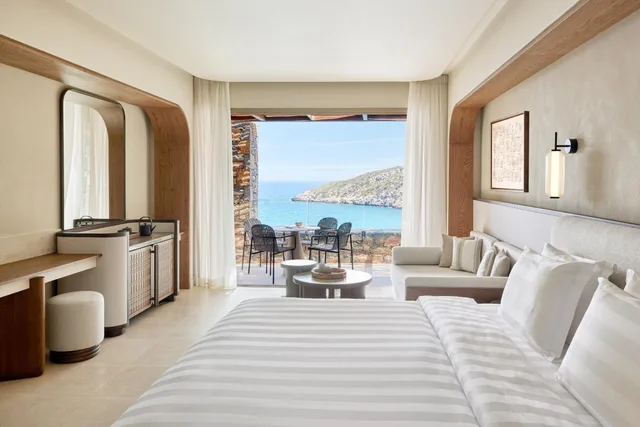 Collection, Junior Suite, Sea View, Private Pool، Daios Cove 3/8