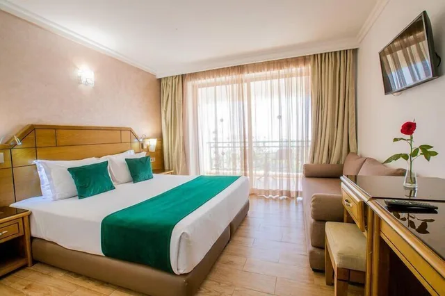غرفة قياسية بسريرين منفصلين مع أريكة، Argana Hotel 3/10