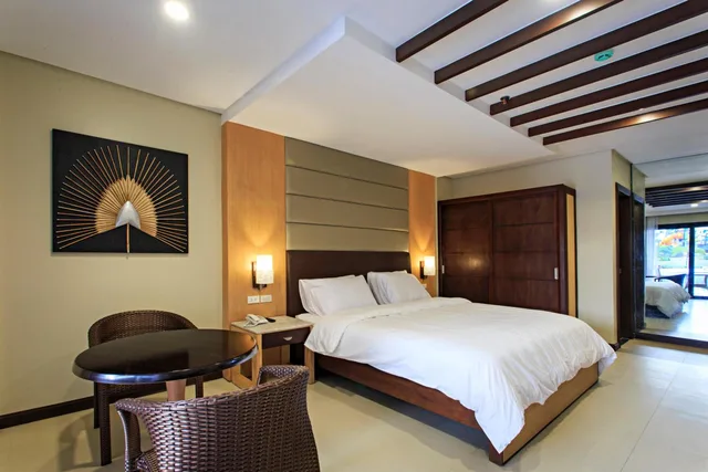 غرفة سوبيريور بسرير كينج، Cebu Westown Lagoon - South Wing 4/8
