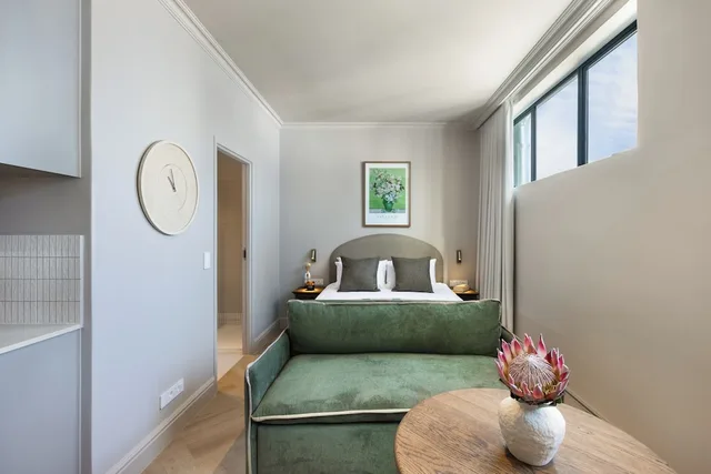 استوديو بسرير كوين، Charles Hope Boutique Hometel 4/10