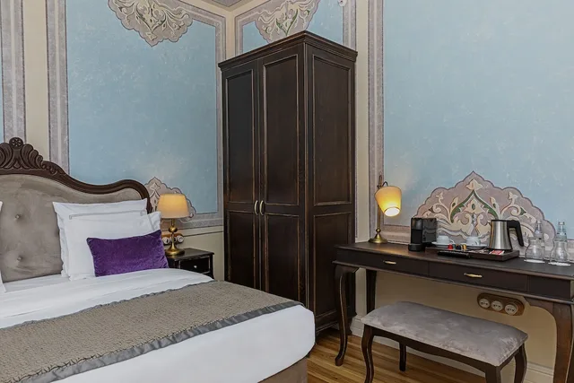Junior Suite, Murphy Bed, Queen Bed، Meroddi Barnathan Hotel 4/5