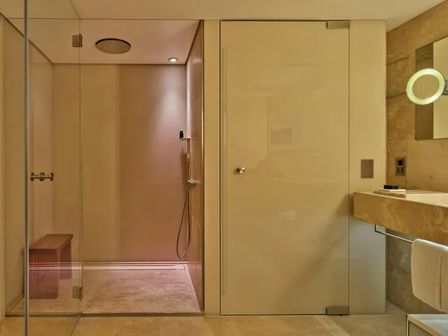 غرفة ديلوكس عائلية، Mandarin Oriental Conservatorium, Amsterdam 2/3