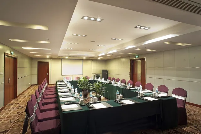 Holiday Inn Express Jinan Quancheng Square by IHG، جينان 41/50