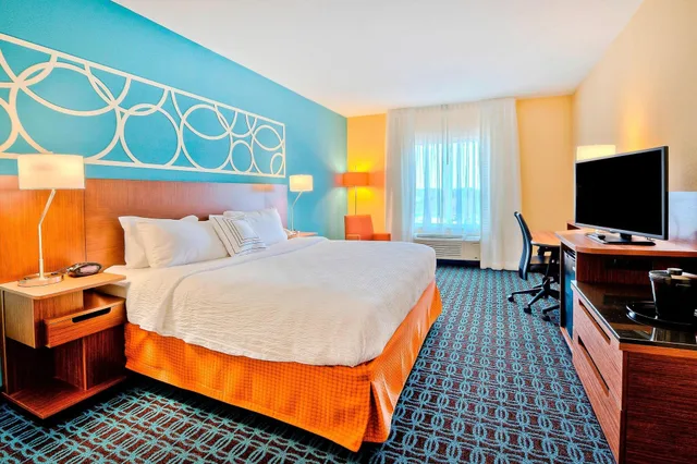 جناح بسرير كينج، Fairfield Inn Suites Durham Southpoint 1/3