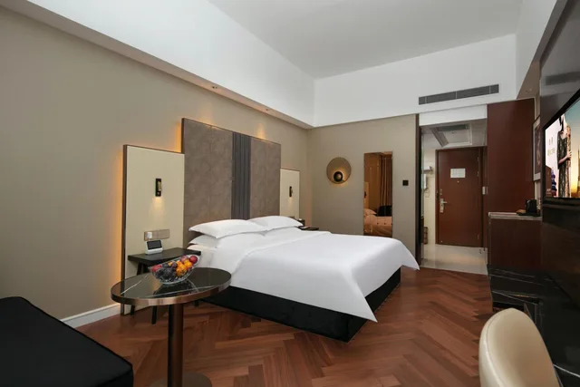 Business, Queen Bed, Metropolo Zhenjiang Railway Station Wanda Square 5/7