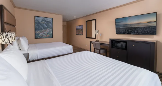 غرفة بسريرين كوين، Prestige Inn Golden 1/2
