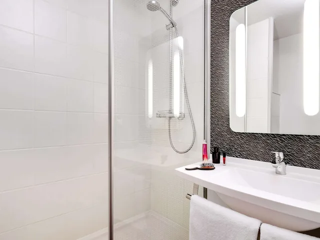 غرفة قياسية بسرير مزدوج، Ibis Roanne 6/9