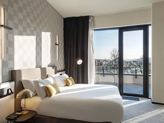 جناح جونيور بسرير كينج بإطلالة على النهر بشرفة بحوض استحمام، Mercure Namur Hotel 2/10