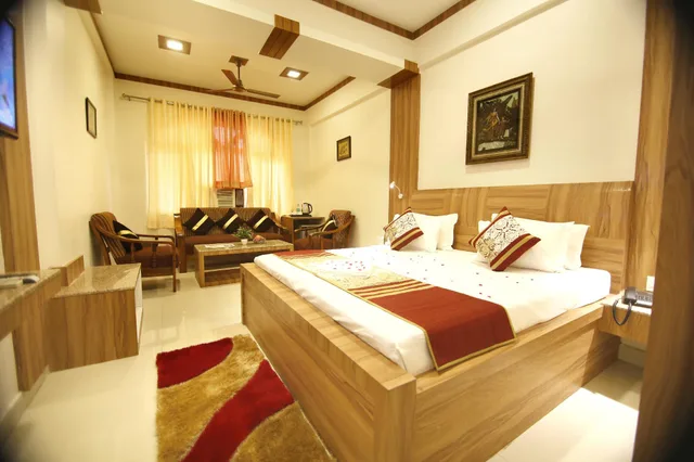 غرفة فاخرة بسرير مزدوج، HOTEL SHEETAL REGENCY 1/2