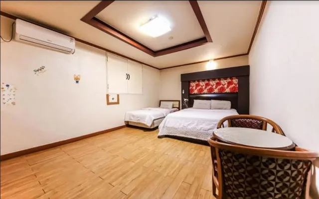 Suite, Prince Motel 1/5