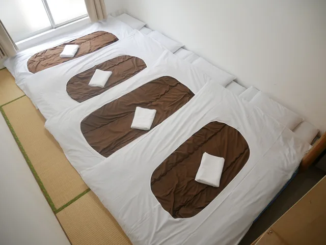 غرفة يابانية بفرشتي فوتون بحمام مشترك، Sakura Hotel Nippori 3/5
