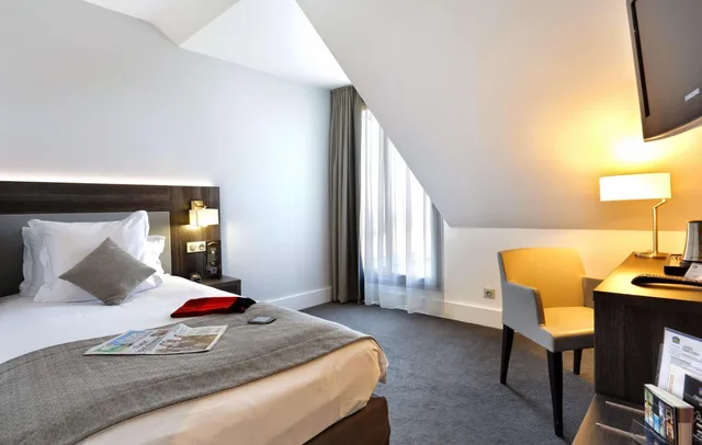 غرفة بسرير كوين، Best Western Plus Hotel Du Parc Chantilly 1/8