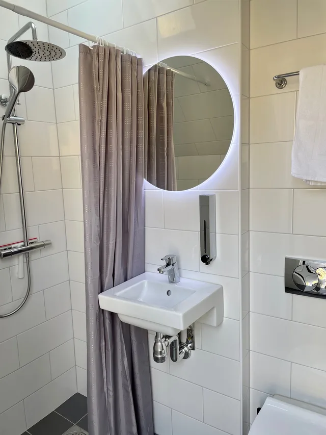 غرفة بسرير مزدوج بشرفة، Unique Hotel Jungfrugatan 2/2