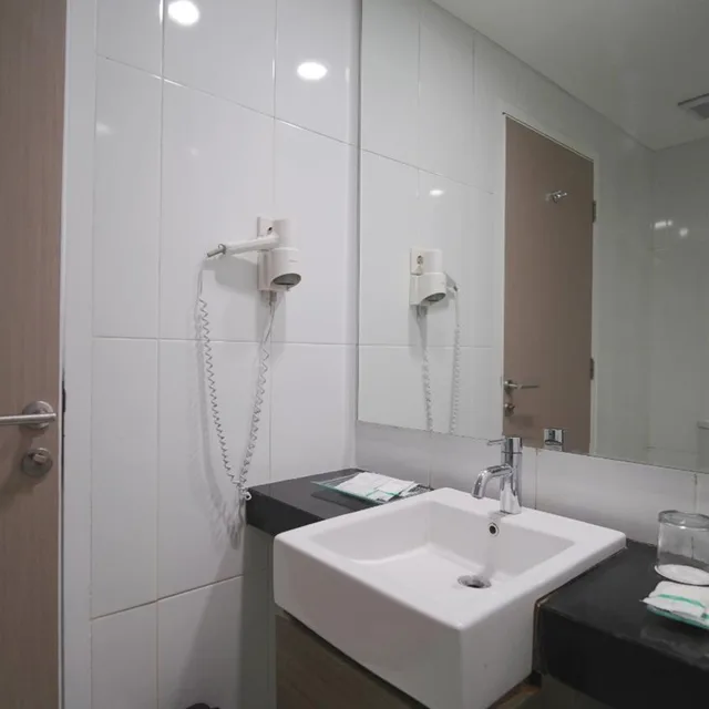 غرفة بريميير بسرير مزدوج، Patra Jasa Bandung 7/7