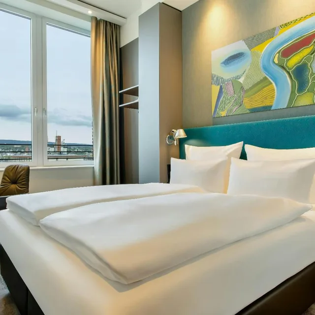 Room, Queen Bed, Hotel Motel One Wiesbaden 1/8