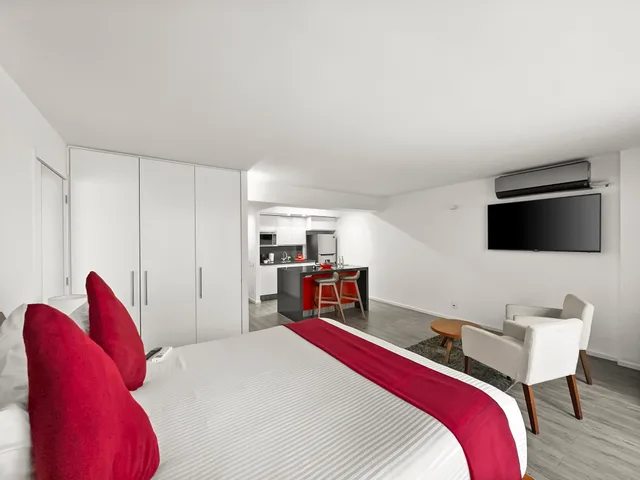 Deluxe, Suite, Queen Bed, Armonik Suites 1/2