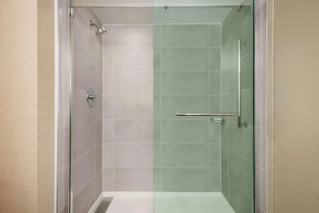 جناح ركني بسرير كينج بغرفتين، Embassy Suites by Hilton Cleveland Rockside 4/4