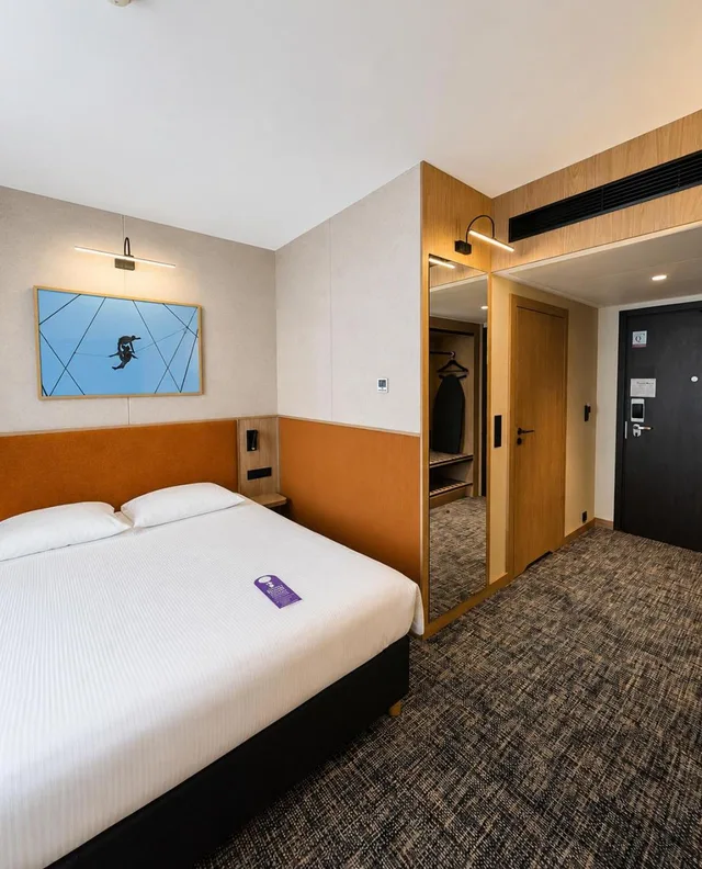 غرفة بريميوم بسرير كوين بإطلالة على النهر، Qubus Hotel Krakow 2/8