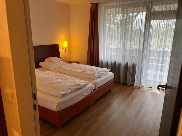 جناح جونيور بسرير كينج بشرفة، Hotel Heide-Kröpke 1/7