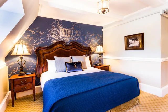 Room, King Bed, Skytop Lodge 1/3