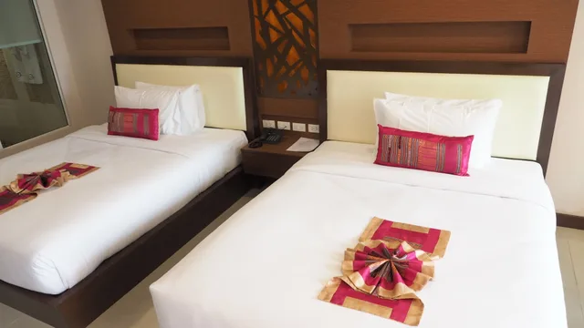 جناح عائلي بسريرين كوين بإطلالة على المسبح، Chivatara Resort And Bangtao Beach Resort Phuket 4/10