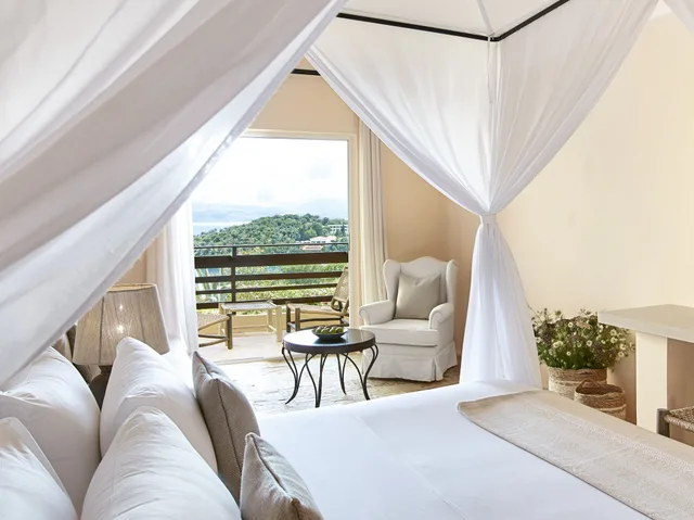 بنغل بسرير مزدوج وسرير فردي بإطلالة على الحديقة، Grecotel Daphnila Bay 1/2