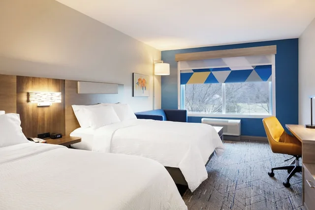 Suite, 2 Queen Beds, Extra Floor Space, Sofa، Holiday Inn Express And Suites Austin South 1/6