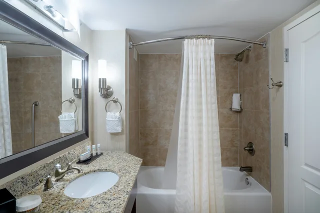 جناح بسريرين مزدوجين بغرفة نوم واحدة، Embassy Suites by Hilton Nashville at Vanderbilt 7/9