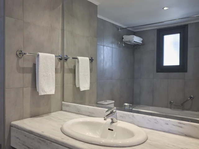 Family, Queen and Twin Beds, Inland View، Atlantica Mikri Poli Rhodes 6/6