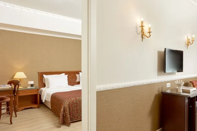 غرفة متصلة كلاسيكية بأربعة أسرّة، Grand Hotel Palace 2/4