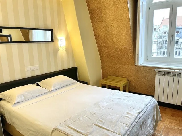 غرفة قياسية بسرير مزدوج بإطلالة على المدينة، Universal Hotel 2/9