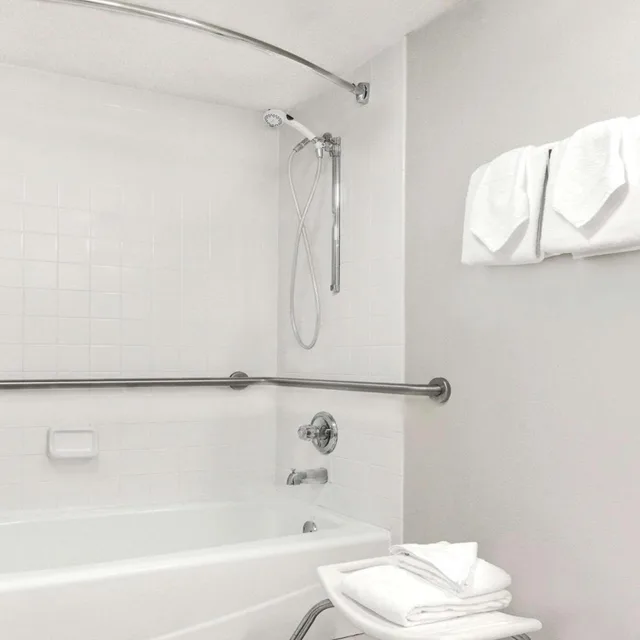جناح بسرير كينج لذوي الإعاقة، Craigshire Suites - Arlington 5/6