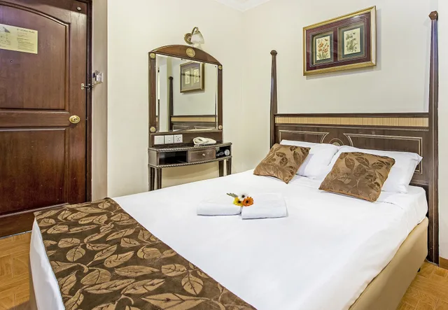غرفة قياسية بسرير كوين، Hotel 81 Chinatown 2/4