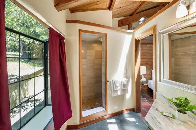Room, King Bed, Pool Side، Sonoma Coast Villa 5/5