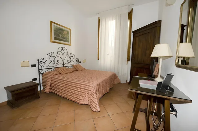 Small Double, The Galileo Hotel 1/1