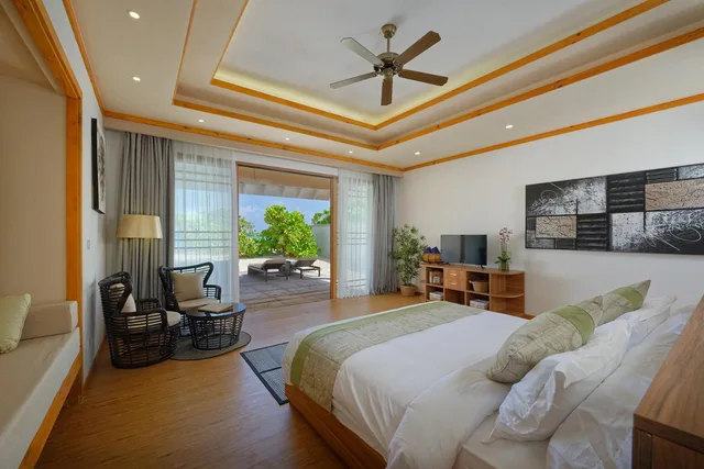 DELUXE BEACH POOL VILLA - Transfer Excluded، Brennia Kottefaru 2/7