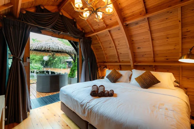 Lake, Villa، Khum Damnoen Resort 1/6